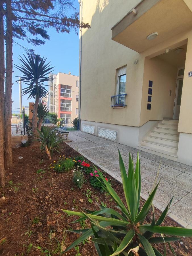 Beach Pearl Apartment سبليت المظهر الخارجي الصورة